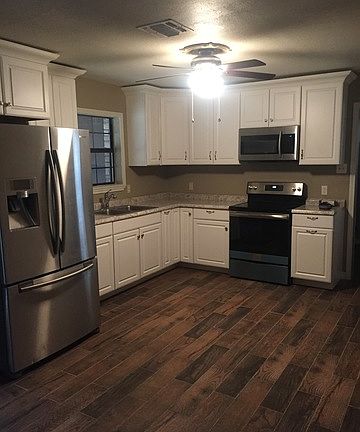 4th image of 403 N Avenue B
