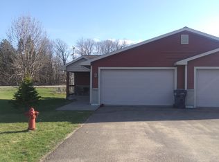 S1171 Highland Springs Dr, Spring Valley, WI 54767