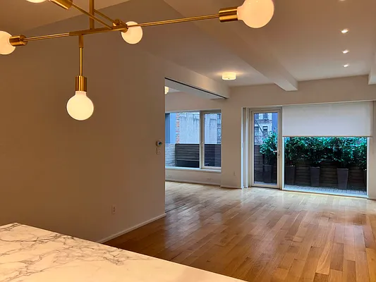 Rented by Chase Global M Realty LLC | media 17