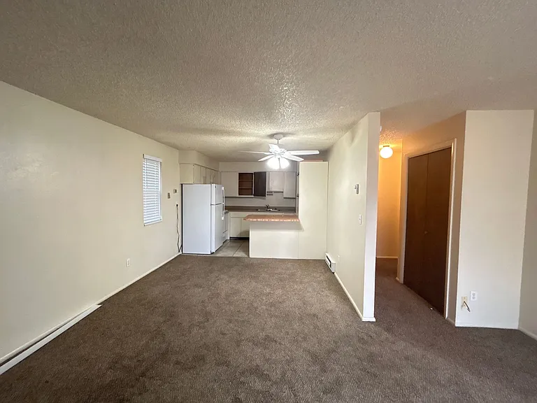 Cedar Apartments — Photo 3