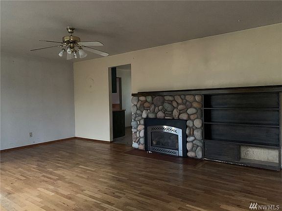 2nd image of 3823 Sunset Dr W