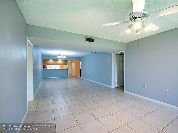 2nd image of 1516 Whitehall Dr APT 203