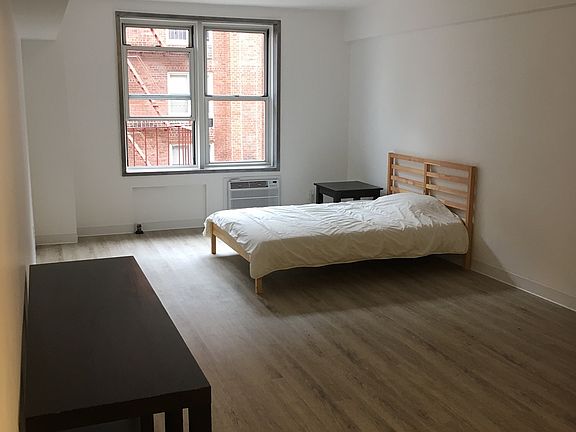 3rd image of 22 W 14th St #3AS