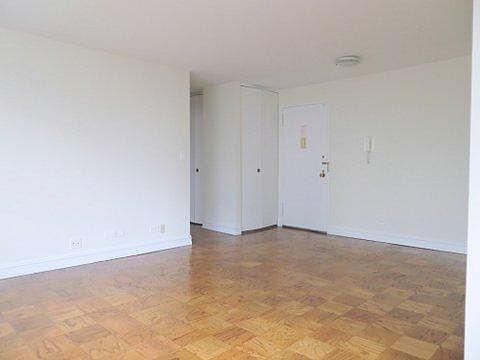 2nd image of 400 E 71st St APT 6t