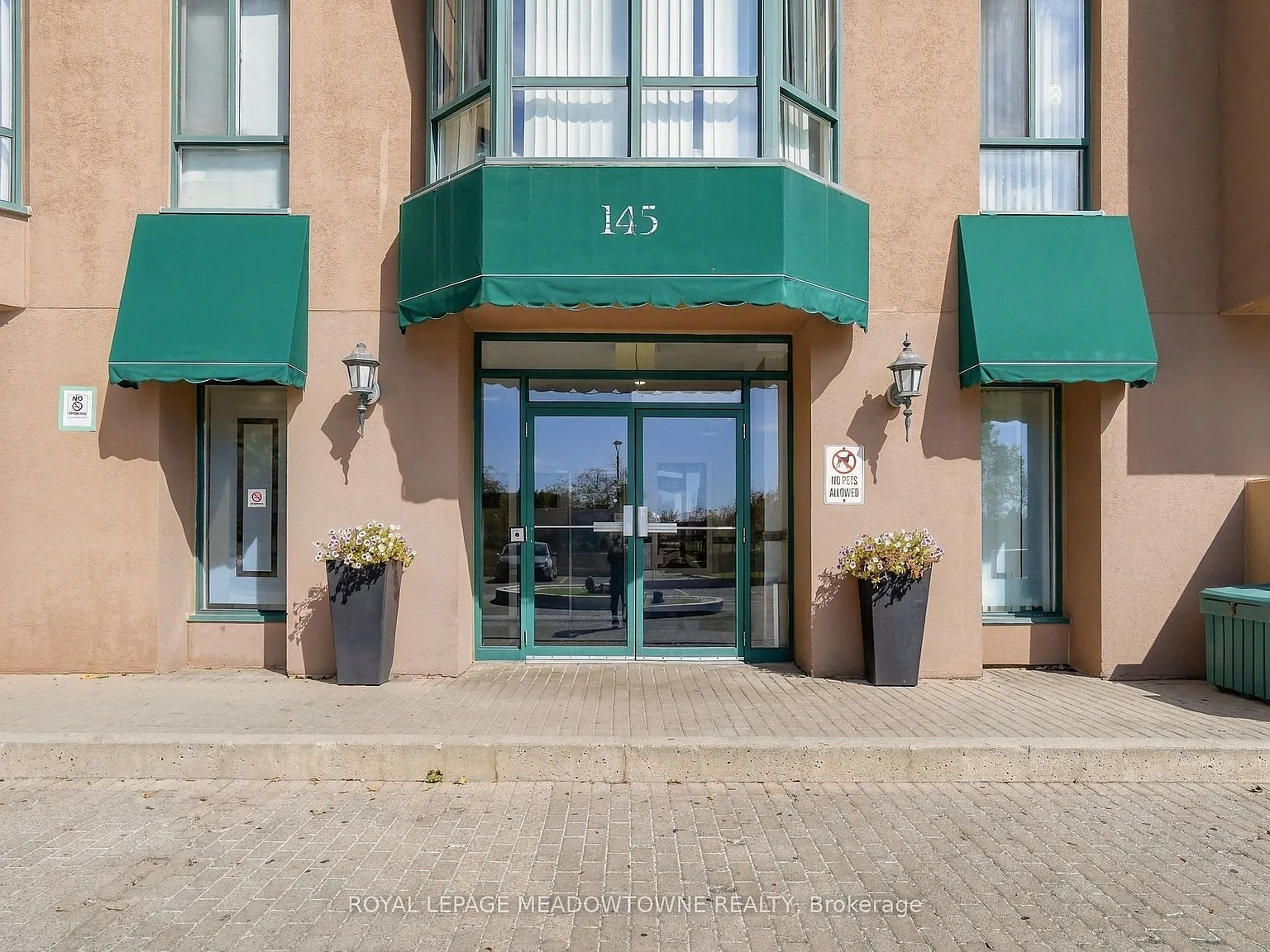3 bed, $2,595 — Photo 3