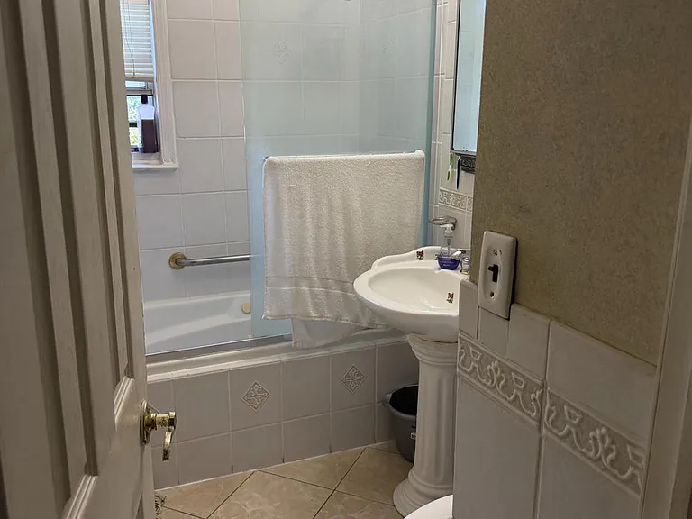 118 Swarthmore Ter — Photo 26