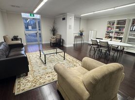 3559 Eglinton Ave W