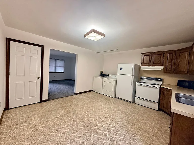 239 N Plum St #5 — Photo 2