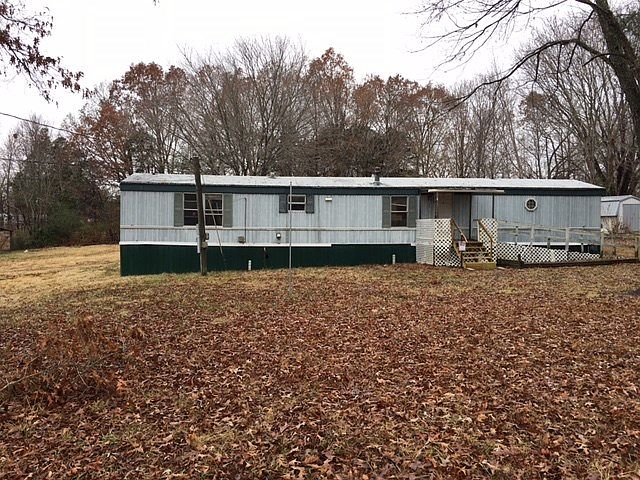 2nd image of 708 Pine Bluff Rd