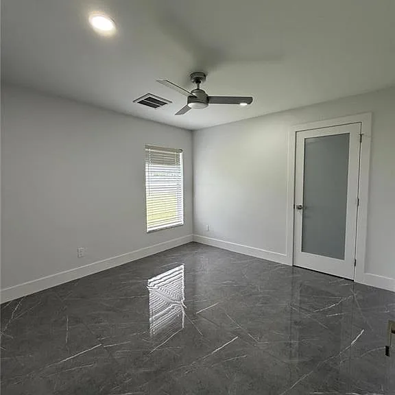 4000 NE 9th Ave — Photo 16