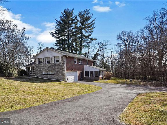 4th image of 224 Matthew Rd