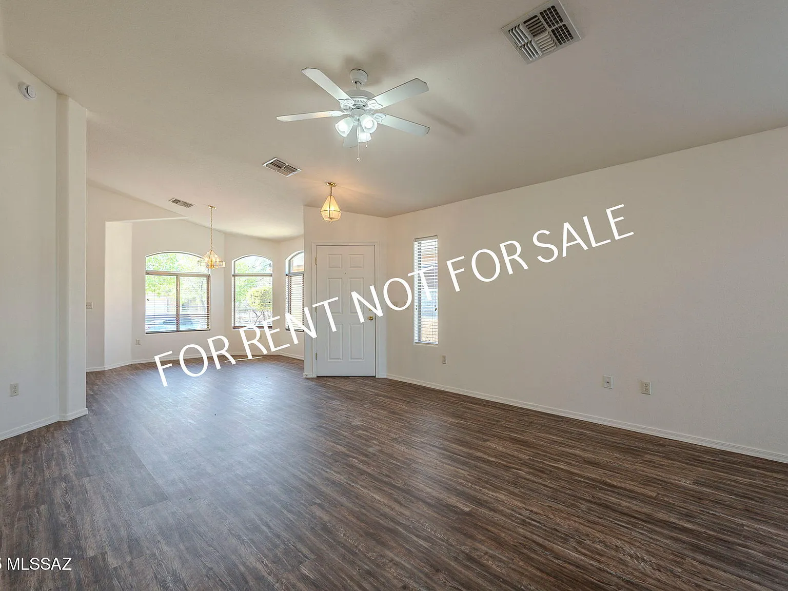 3 bed, 2.0 bath, 1284 sqft, $1,695 — Photo 3