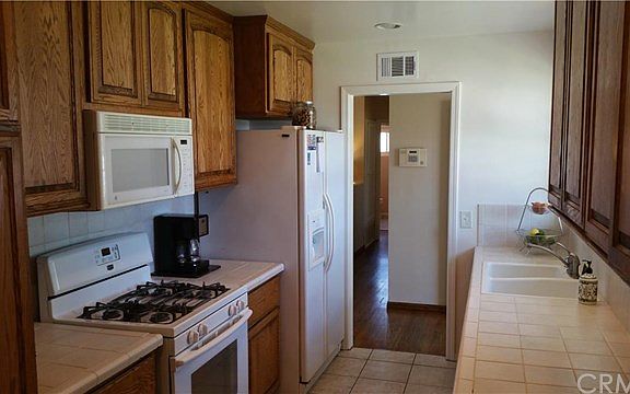 4th image of 11182 Rush St