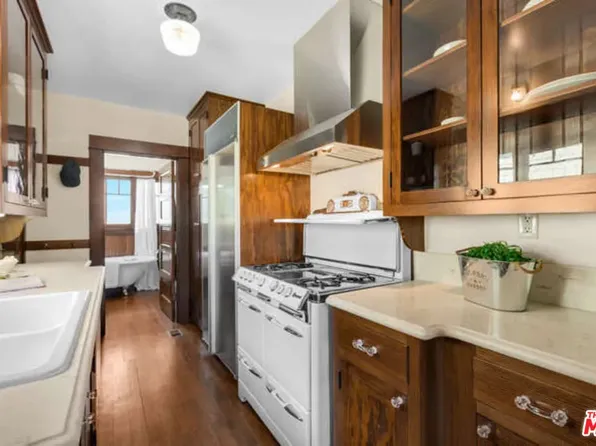 848 Laveta Ter #850, Los Angeles, CA 90026