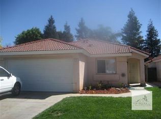 5707 W Sample Ave, Fresno, CA 93722