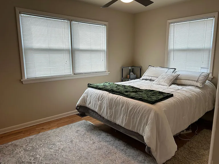 1309 Avenue E — Photo 9