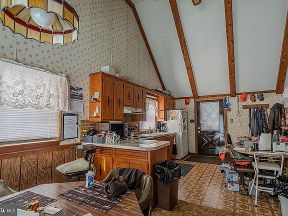 5th image of 21697 Valley View Rd