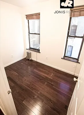 Rented by Jonis Realty | media 4