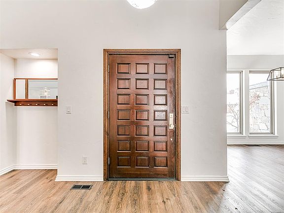 3rd image of 1601 Hazelhurst