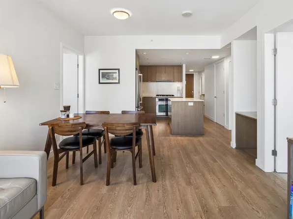 111 E 1st Ave #1209, Vancouver, BC V6A 0E9