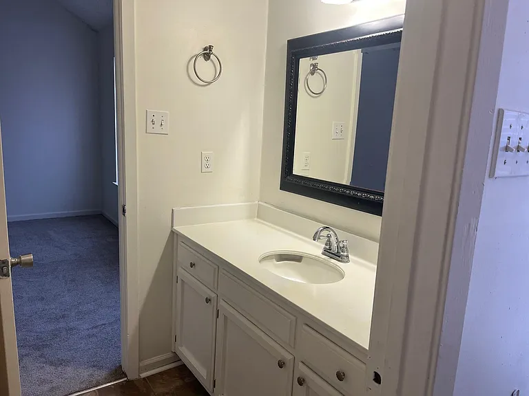 5233 E Hunters Chapel Ct #C — Photo 7