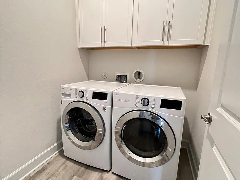 5820 Harper Park Dr #3 — Photo 8
