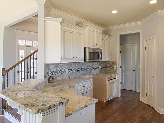 5th image of 317 Ironwood Cir #71