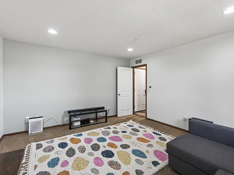 1806 Colonial Ln #4 — Photo 17