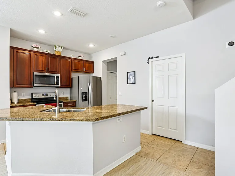 7435 Arlington Grove Cir #A — Photo 36