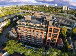 36 Robinson Ave #601, Ottawa, ON K1N 0G4