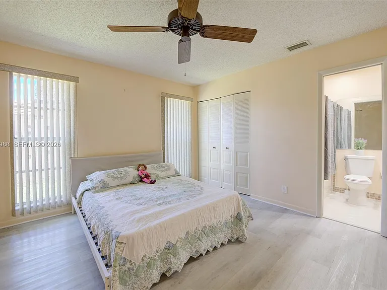 9039 NW 21st Ct — Photo 28