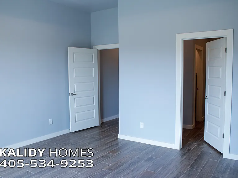 517 Remington Ave — Photo 13