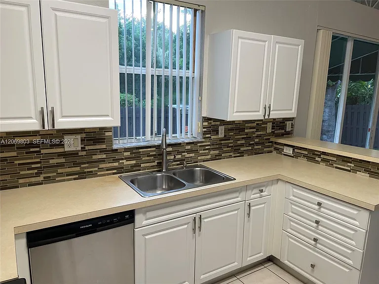 2296 SW 156th Ct — Photo 8