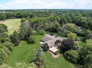 6520 Hoods Creek Rd, Franksville, WI 53126