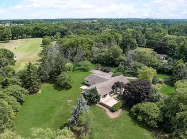 6520 Hoods Creek ROAD, Franksville, WI 53126