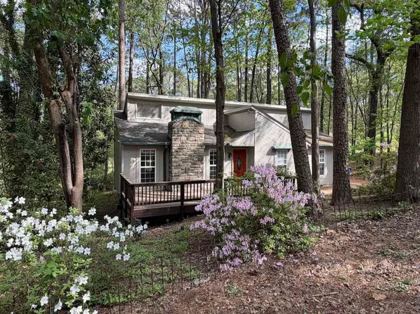 1405 Fairway Ridge Dr, Raleigh, NC 27606