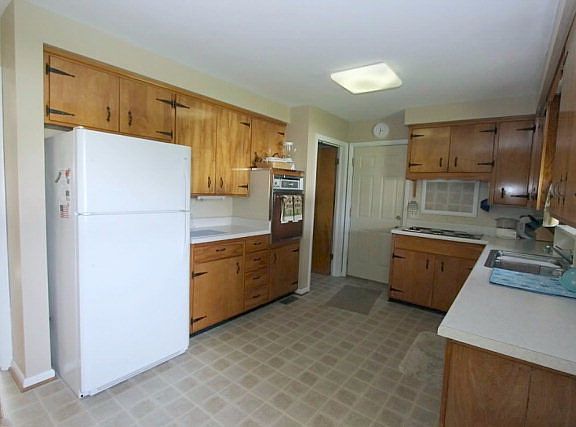2nd image of 274 Malo Dr