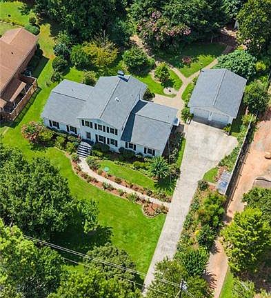 3rd image of 3341 Hickory Crest Dr NW