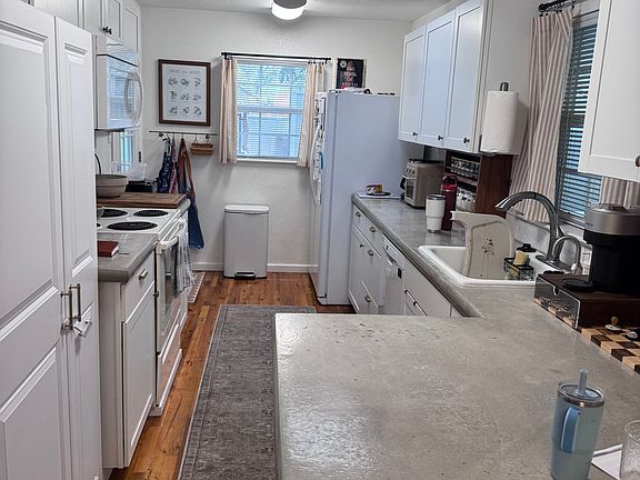 3rd image of 309 Rosedale St