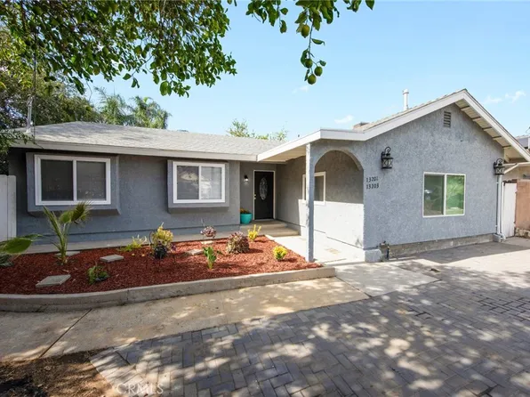 13201 De Foe Ave, Sylmar, CA 91342