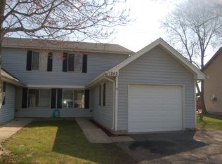 1242 Andover Cir, Aurora, IL 60504