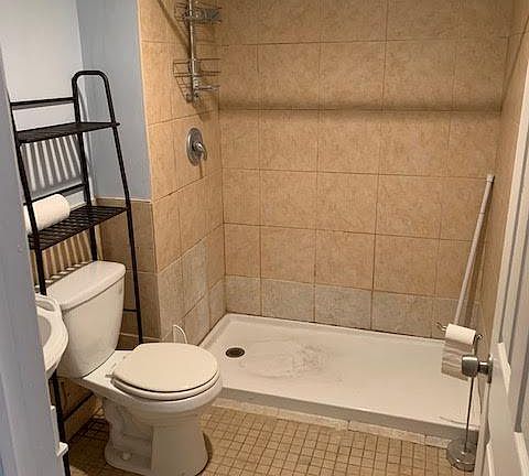 2nd image of 2287 Thurman Ave APT 1