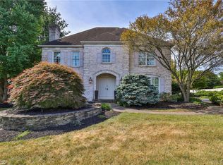 2724 Kingsbridge Ln, Allentown, PA 18103