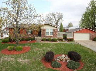 8508 Burlingame Rd, Louisville, KY 40219