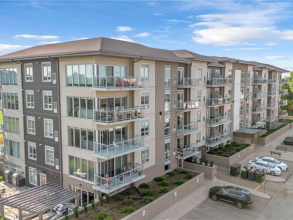 2nd image of 16 Markle Cres #208
