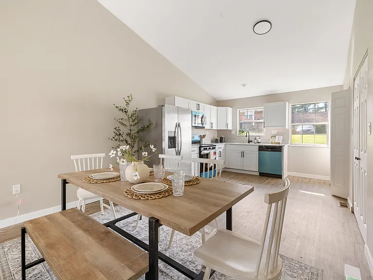 206 Rosemarie Dr #E — Photo 3