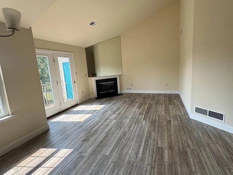 139 Heather Ln — Photo 4