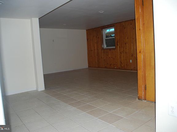 4th image of 4021 Oxford St