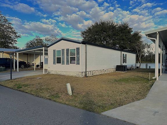 3rd image of 53 Lakeview Dr