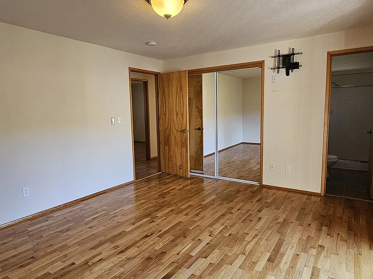 704 Lacey Ave — Photo 12